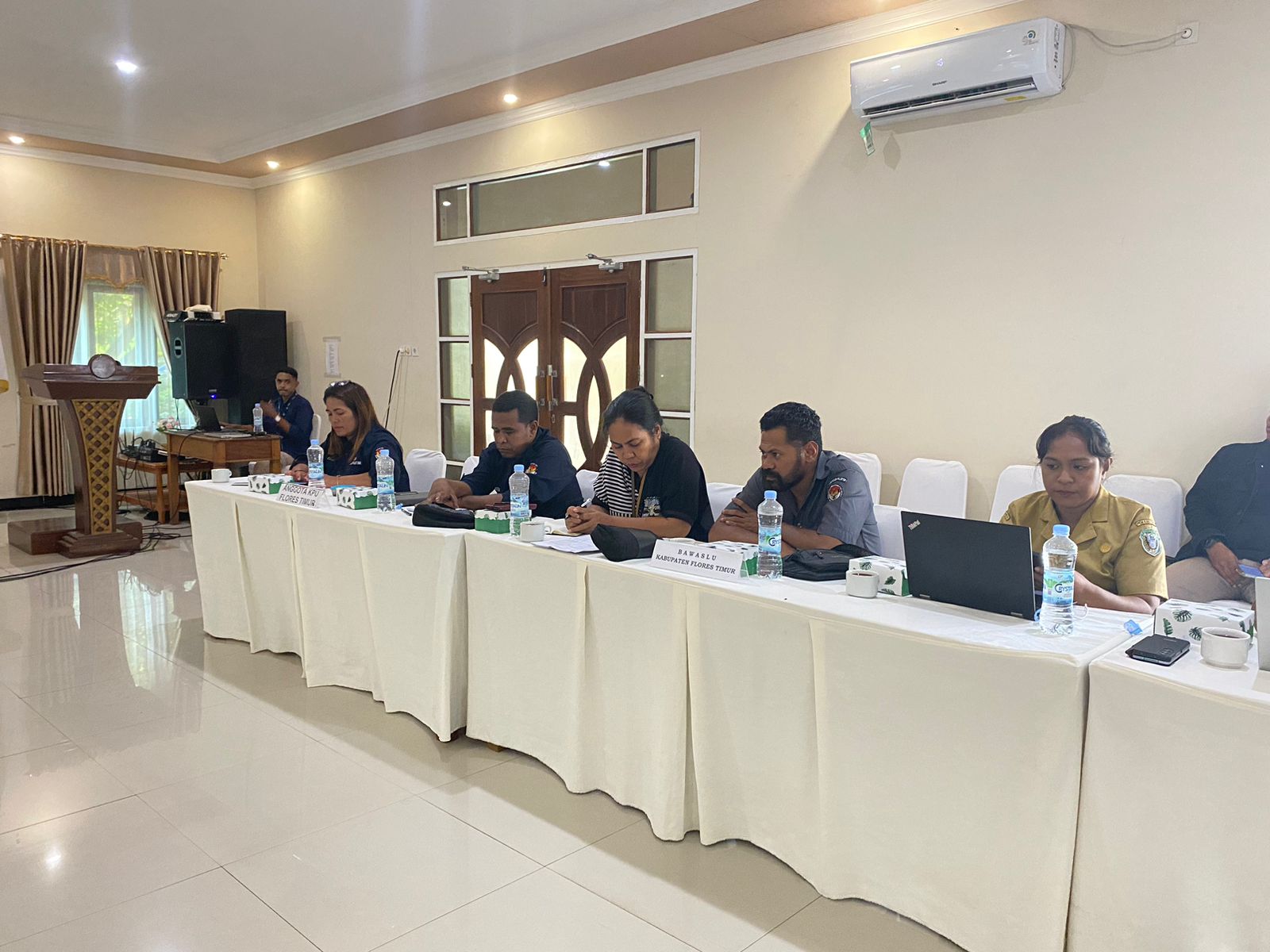 Rapat Koordinasi Penanganan Data Pemilih Korban Erupsi Gunung Lewotobi Laki-Laki
