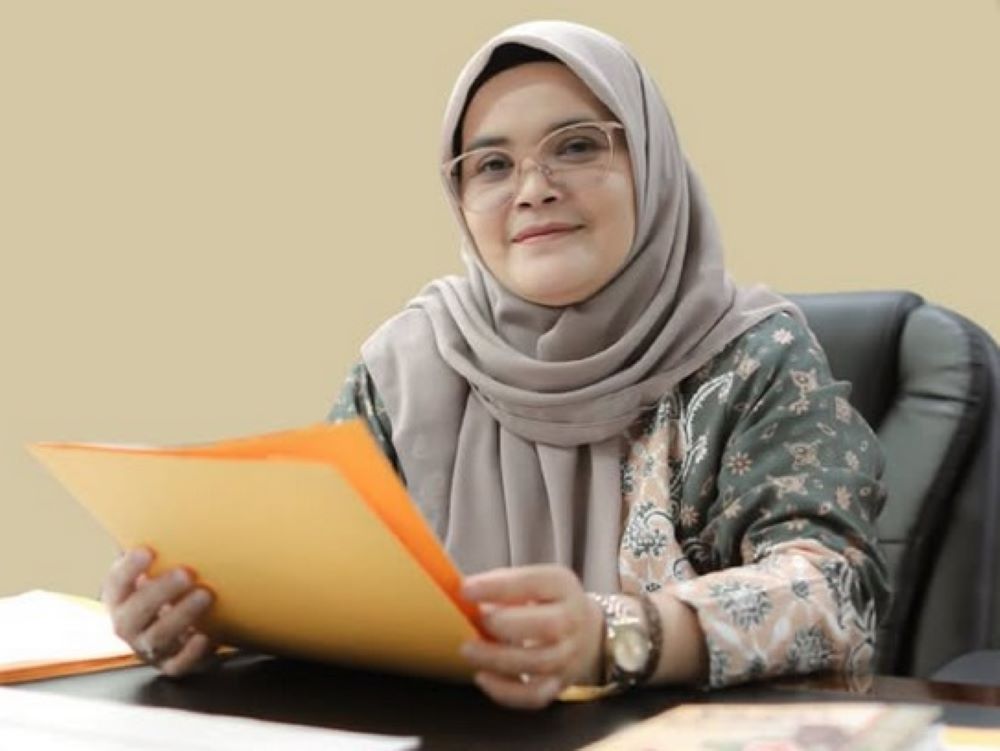 Lolly Suhenty, Anggota Bawaslu Republik Indonesia.