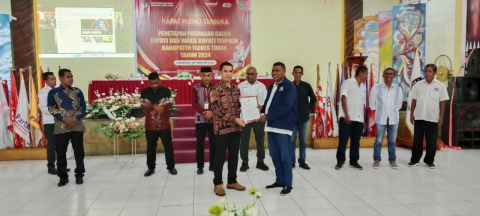Penyerahan SK Penetapan Pasangan Calon Terpilih